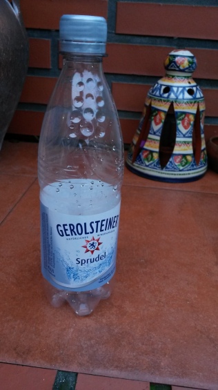 Uma garrafa de água na Alemanha vale 0,25€